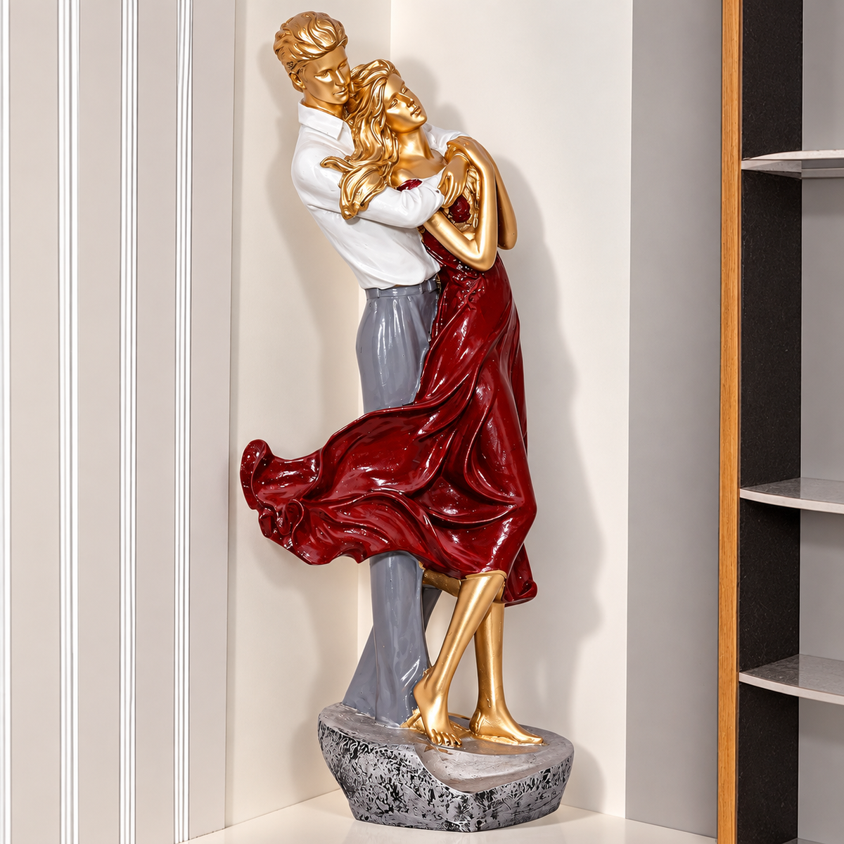 Romantic Couple Showpiece – Elegant Gold & Burgundy Resin Couple Statue for Home Decor, Anniversary & Wedding Gift