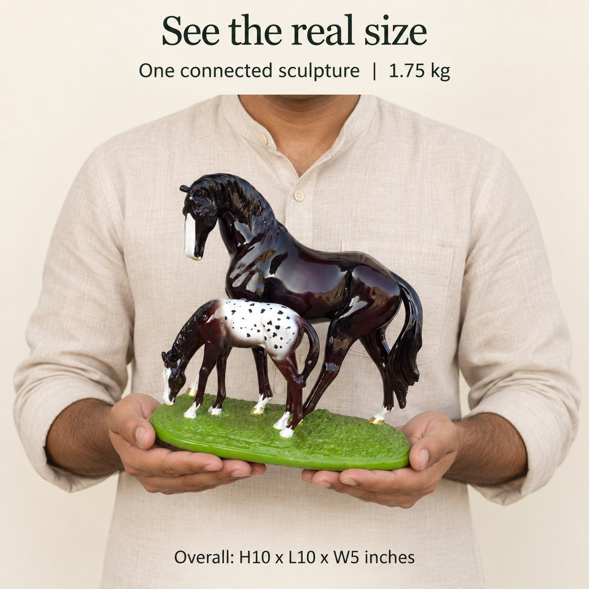 Horse Family Showpiece, Resin Horse and Foal Statue, 10 Inch